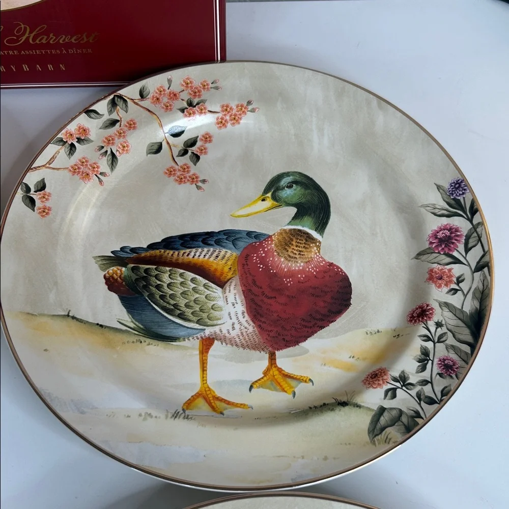 Pottery Barn Botanical Harvest Four Dinner Plates 10.75